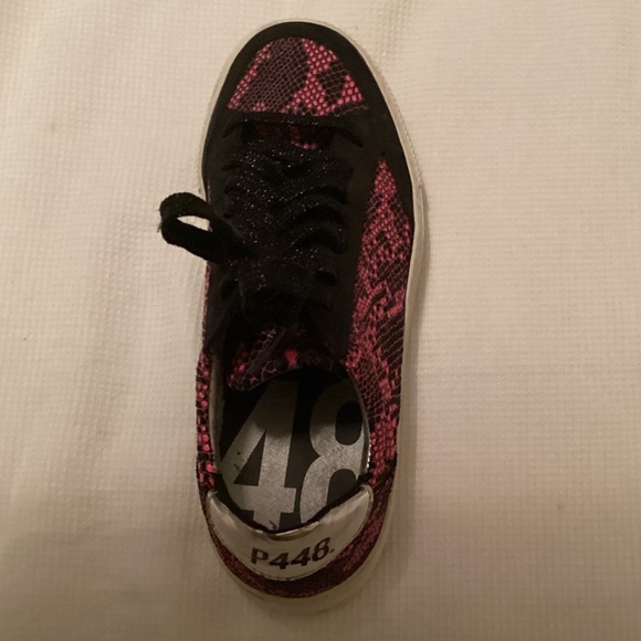 ✨P448 Pink Snake Skin Shoes✨ - Picture 6 of 11